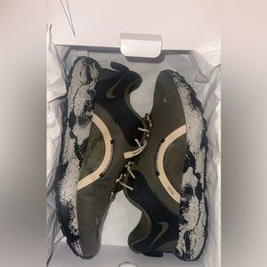 Nike React Escape Run 2 (custom) Women’s Size 10